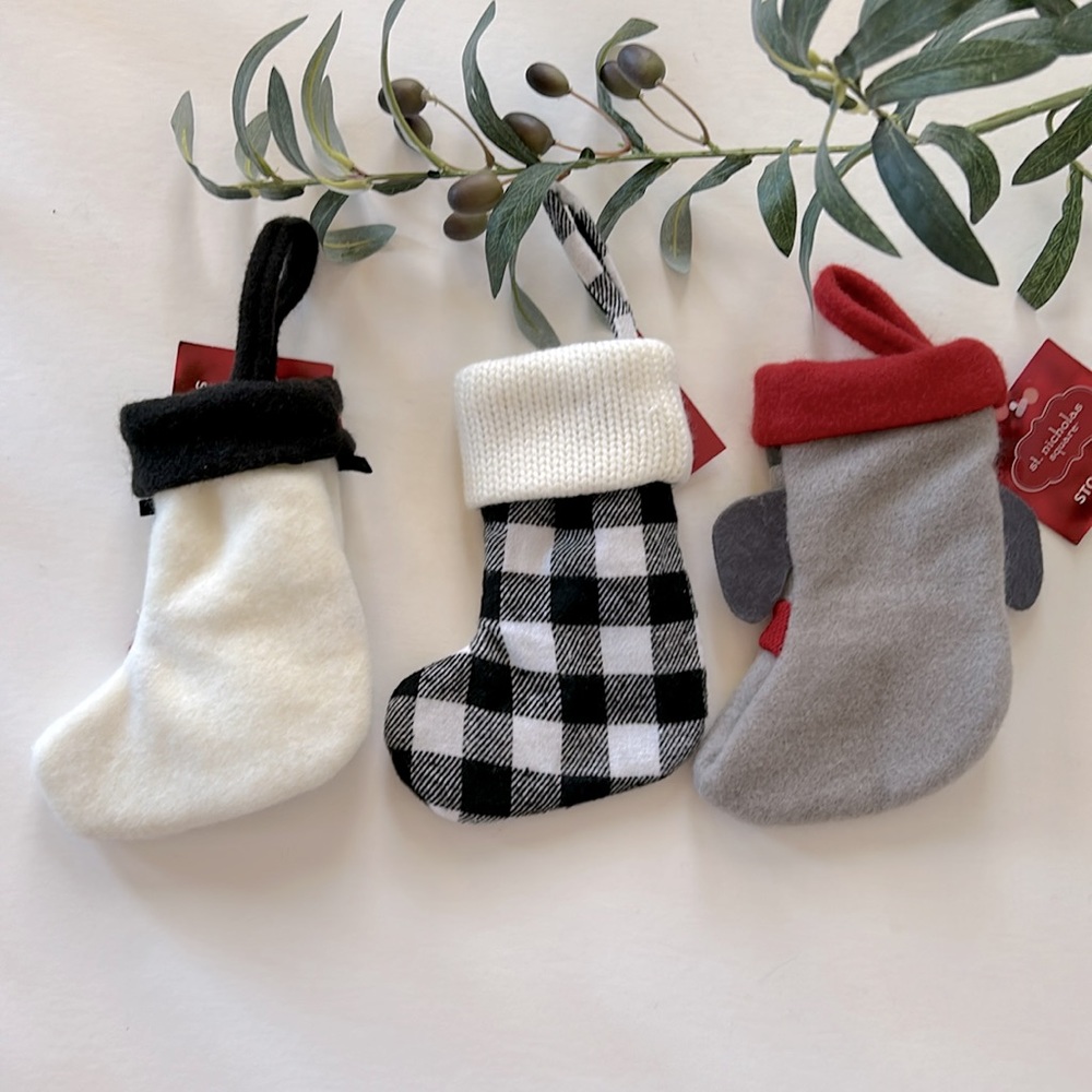 Set of 3 Mini Stockings - Picture 5 of 6